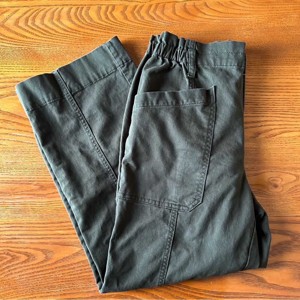 LOFT Women’s Olive Fatigue/Cargo Pants